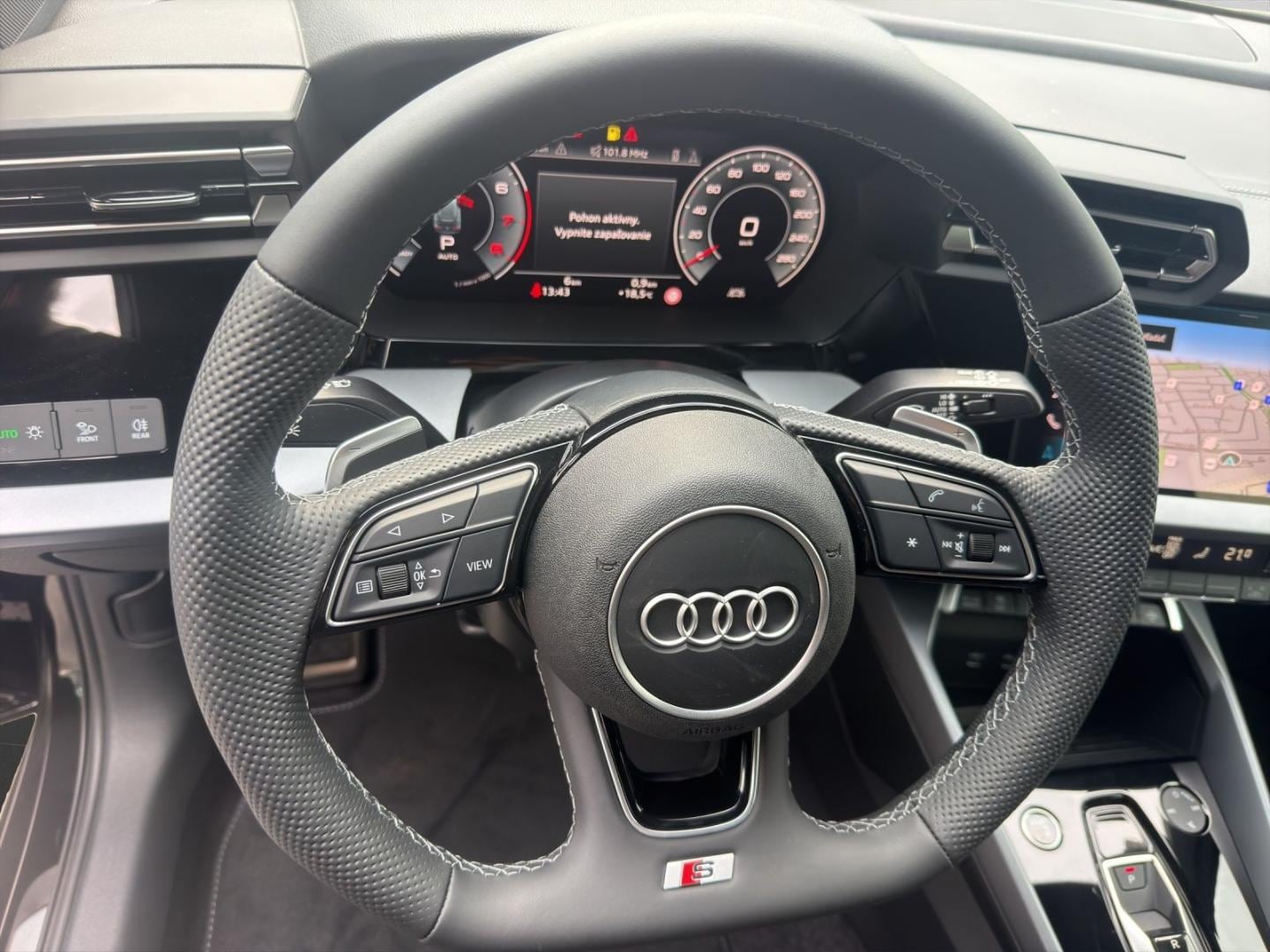 Bild über Audi A3 Sportback TFSI quattro S tronic - für weitere Informationen kontaktieren Sie den Audi Partner