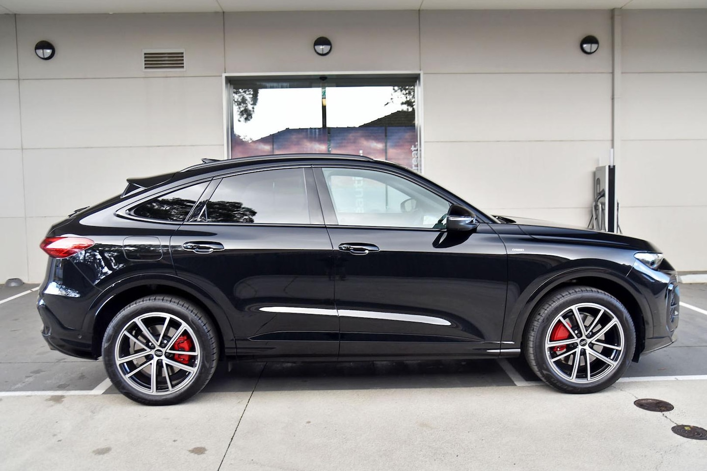 Image about Audi Q5 Sportback e-hybrid quattro S tronic