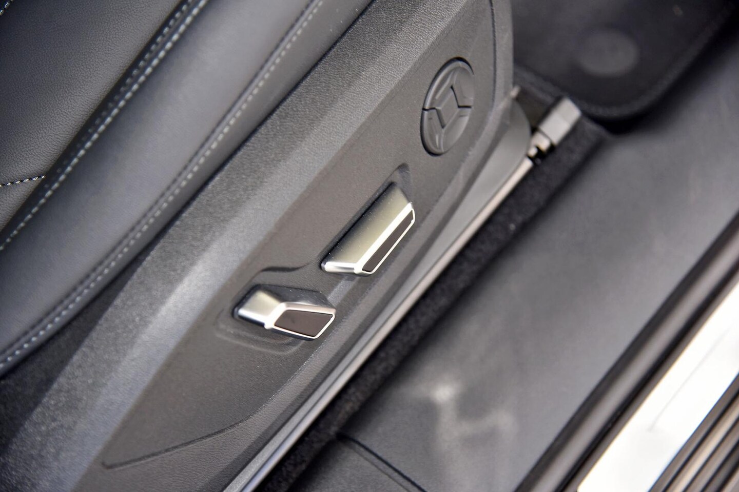 Image about Audi Q3 SUV TFSI quattro 195 kW