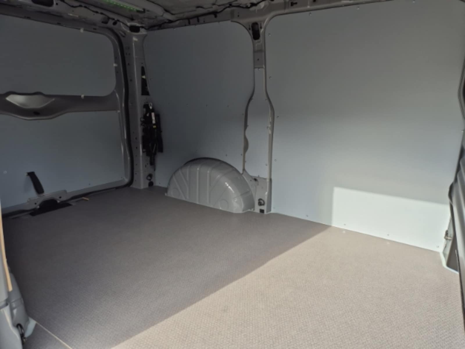 Volkswagen Transporter Kasten kurzer Radstand – Bild 12