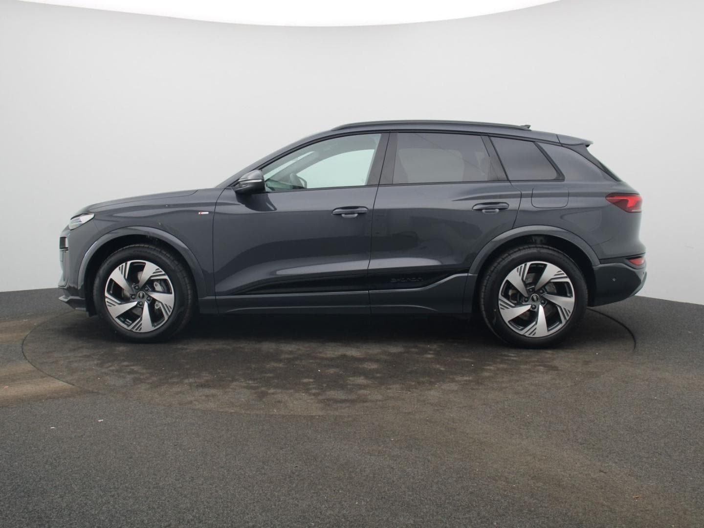 Bild über Audi Q6 SUV e-tron e-tron quattro - für weitere Informationen kontaktieren Sie den Audi Partner