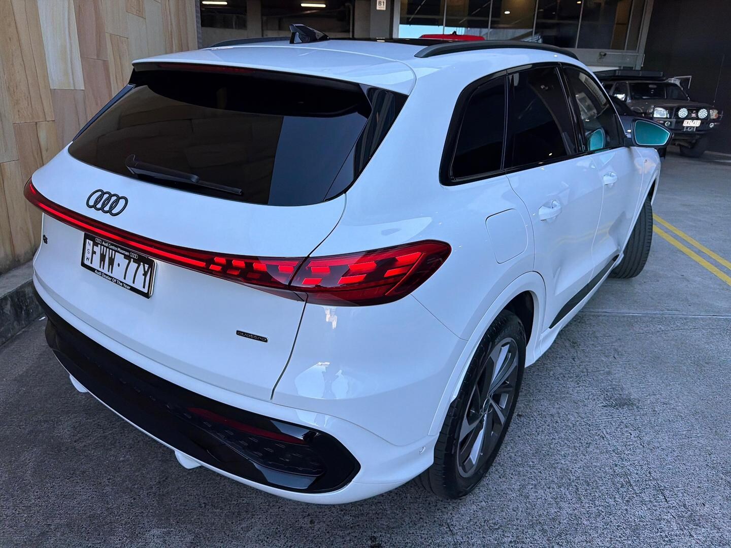 Image about Audi Q5 SUV TDI quattro 150 kW sport