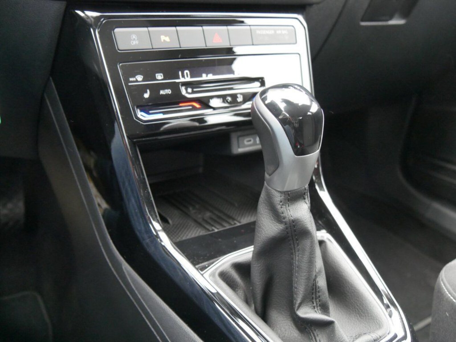Volkswagen T-Cross – Bild 13