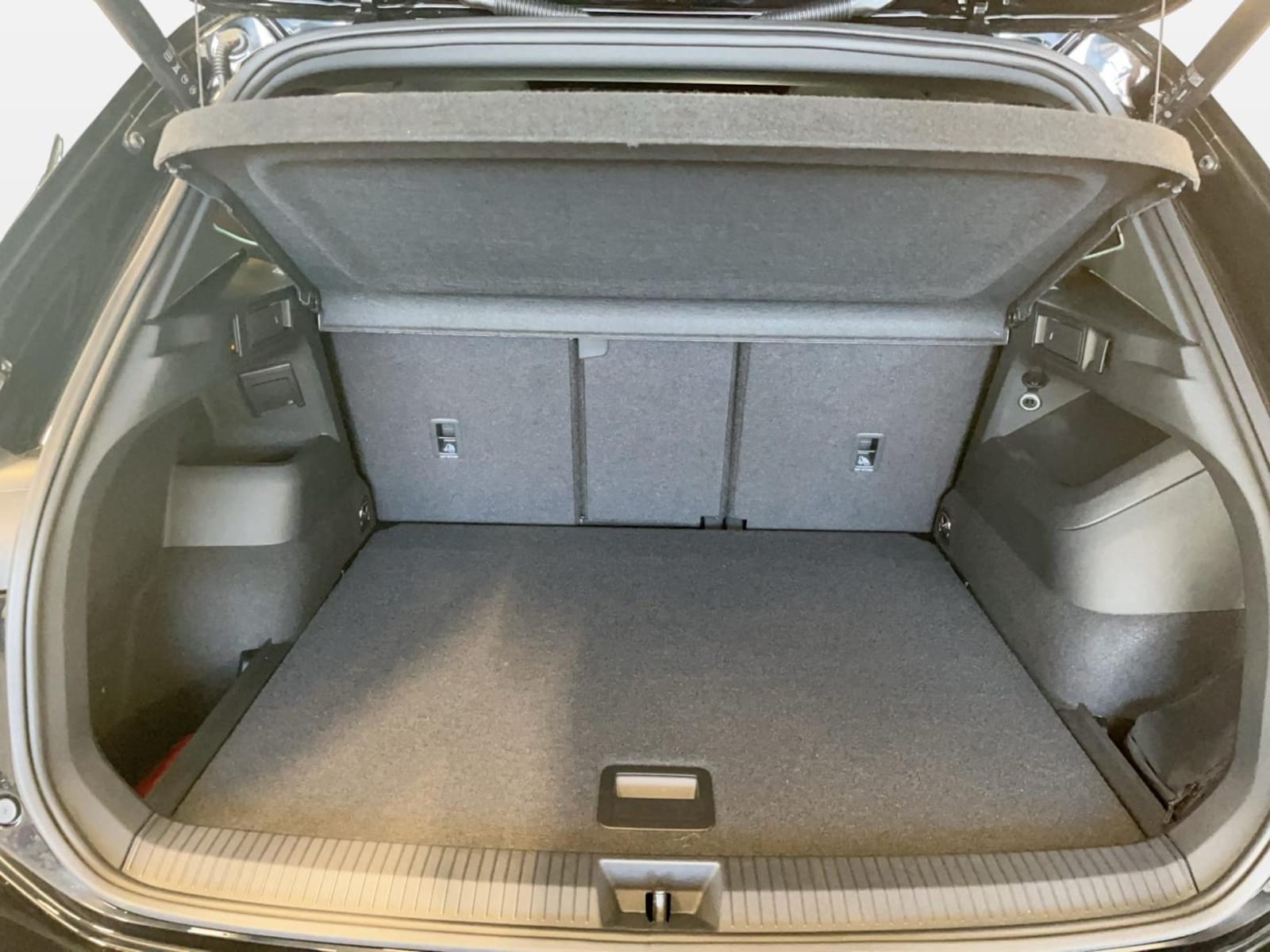 Volkswagen Tiguan – Bild 12