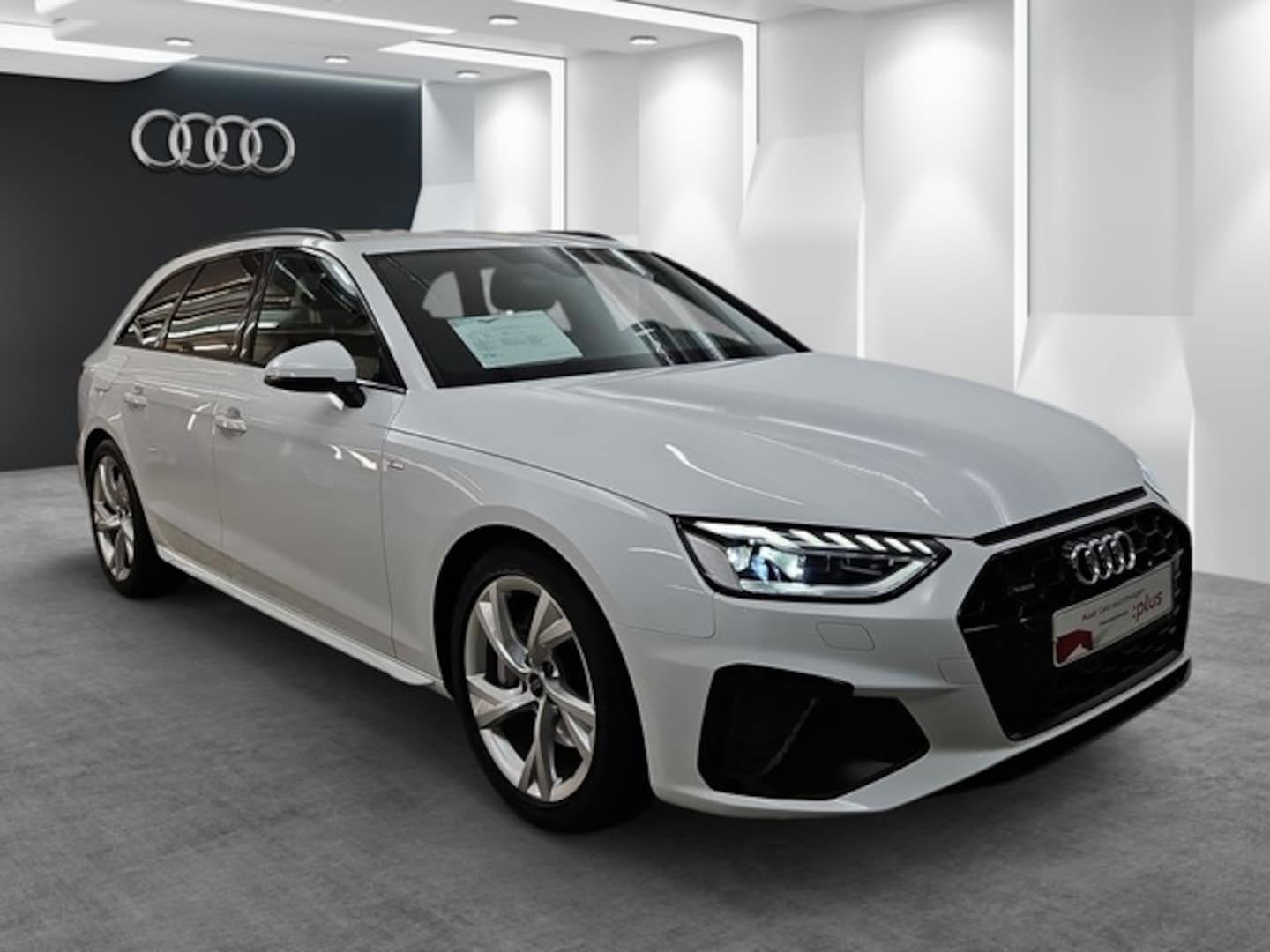 Bild über Audi A4 Avant S line 40 TFSI quattro S tronic - für weitere Informationen kontaktieren Sie den Audi Partner