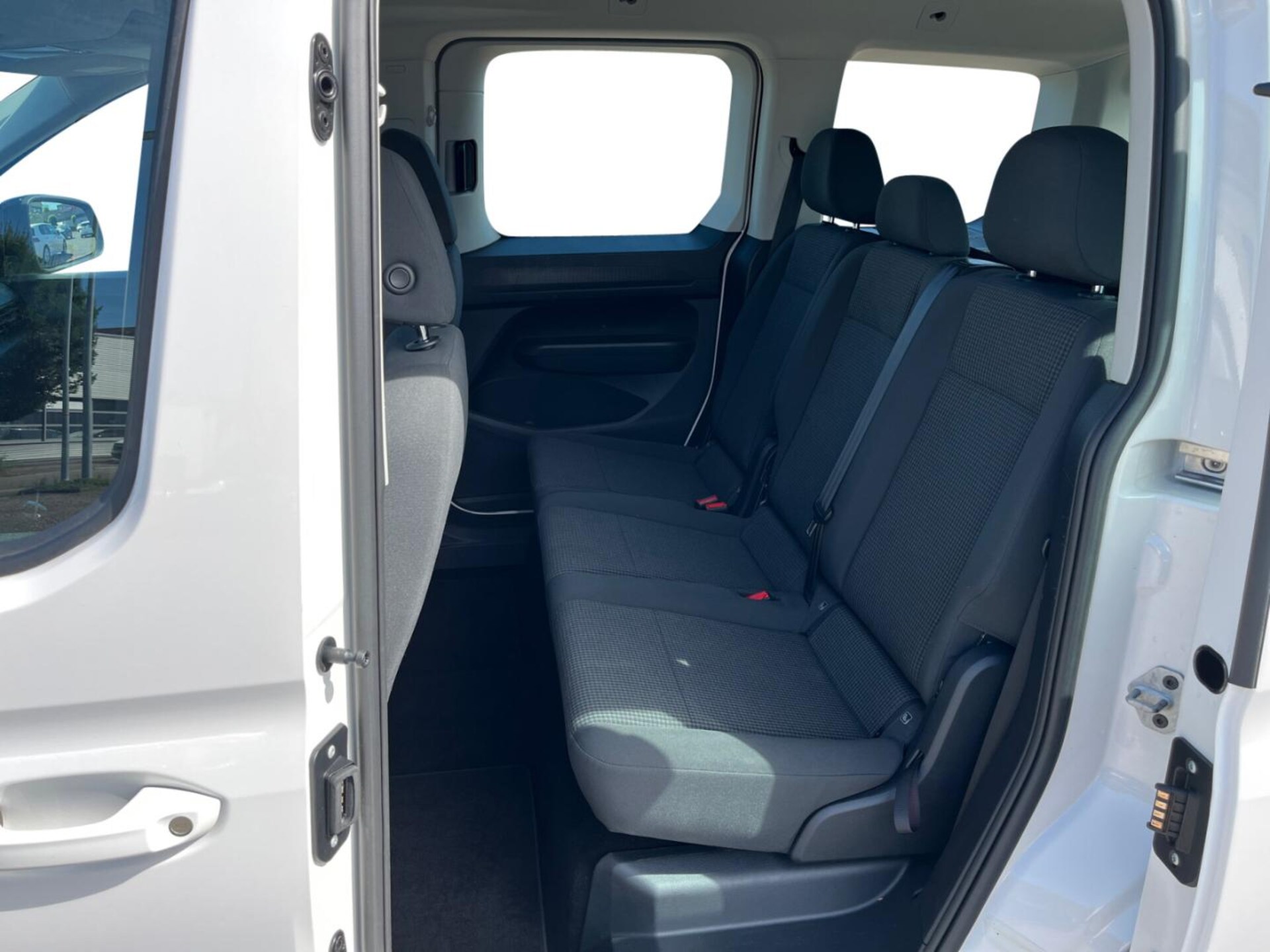 Volkswagen Caddy Basis-Modell