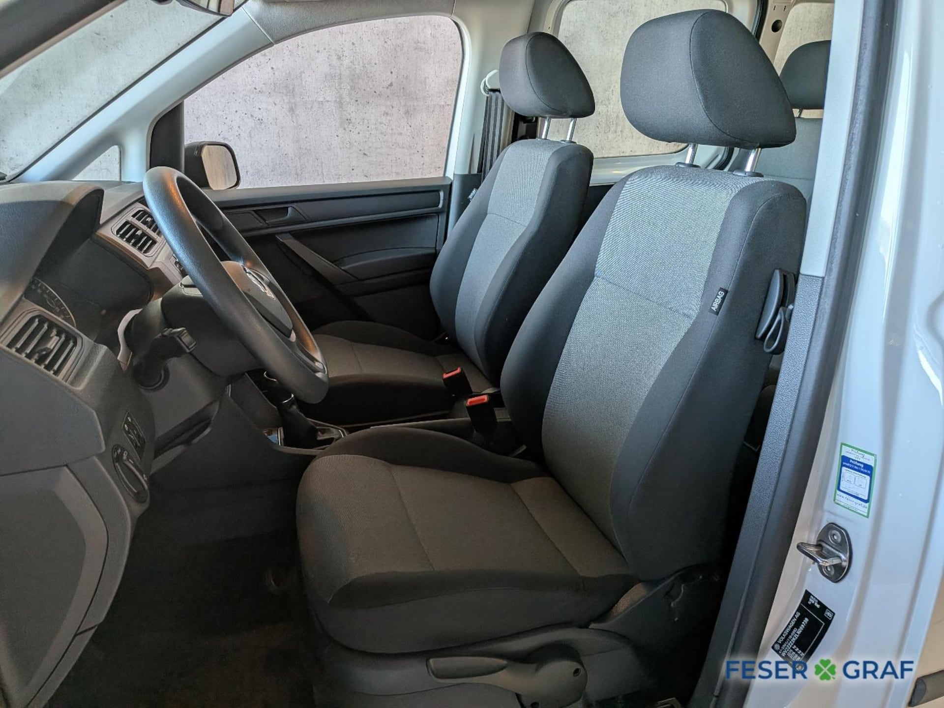 Volkswagen Caddy Kombi Basis-Modell