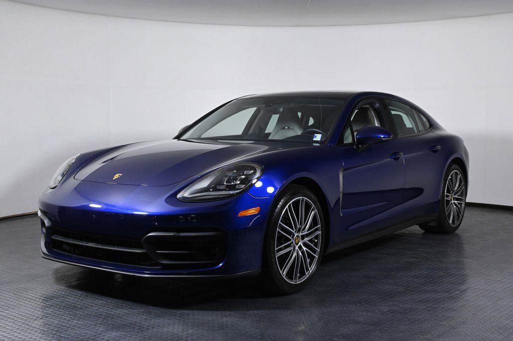 2023 Porsche Panamera 4 Platinum Edition's photo