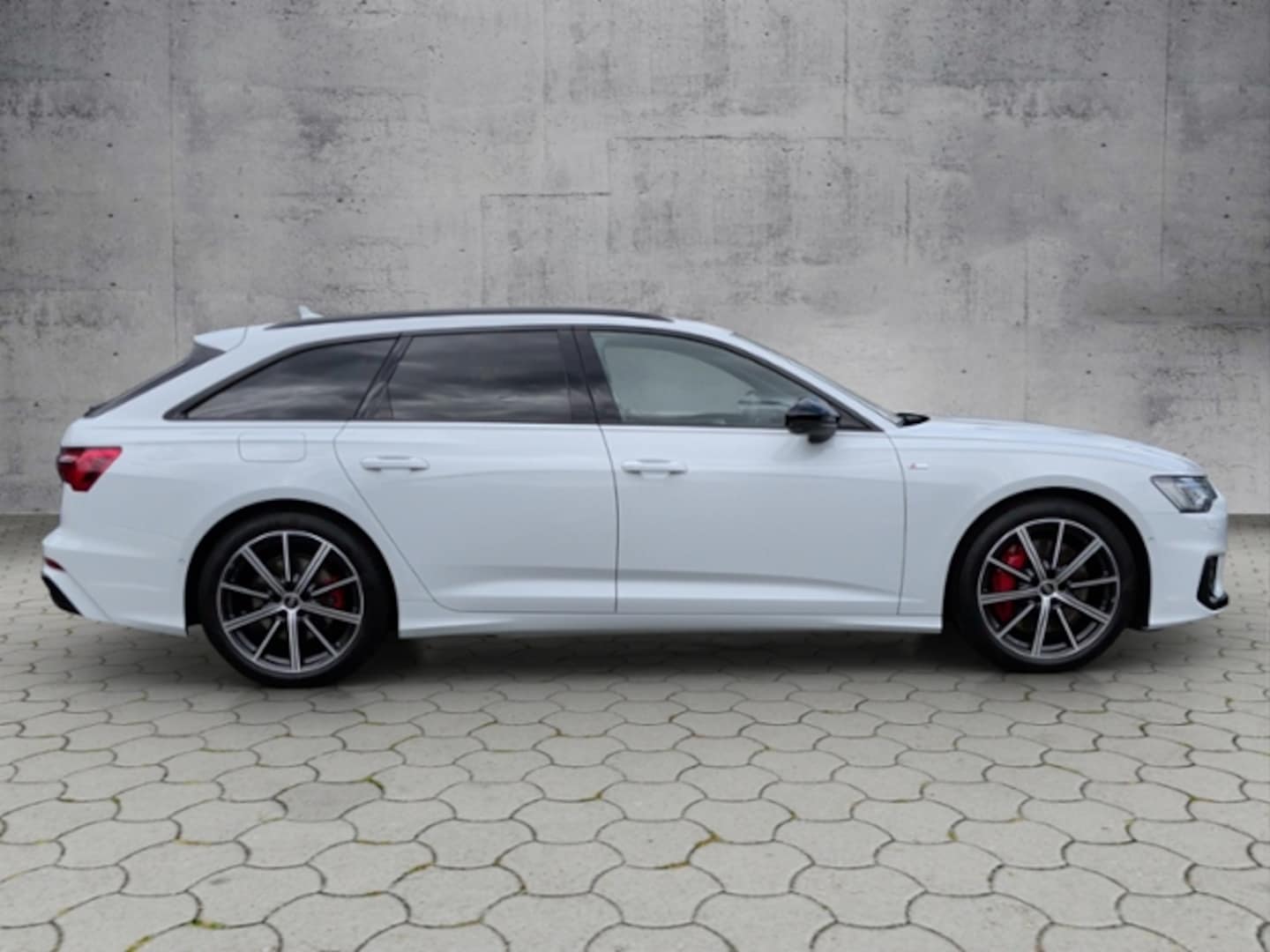 Bild über Audi A6 Avant TFSI e S line 55 TFSI e quattro S tronic - für weitere Informationen kontaktieren Sie den Audi Partner