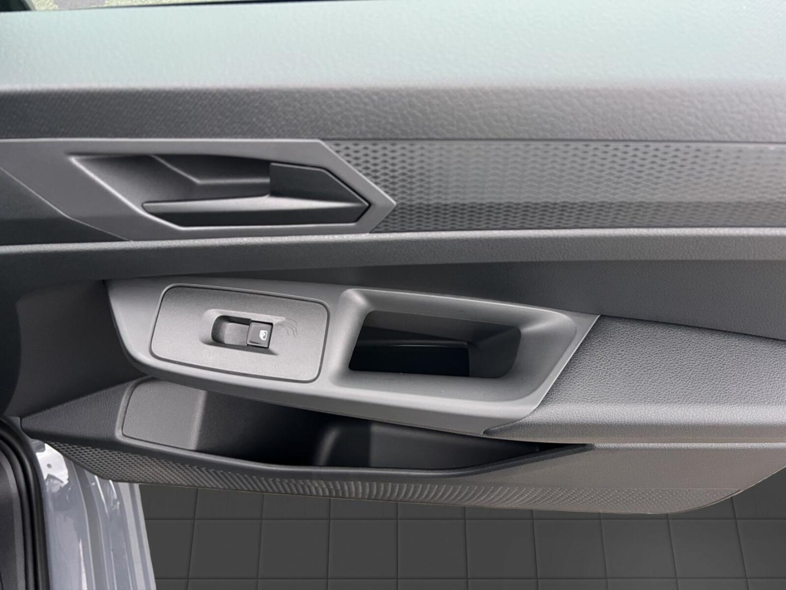 Volkswagen Caddy Maxi Cargo – Bild 17
