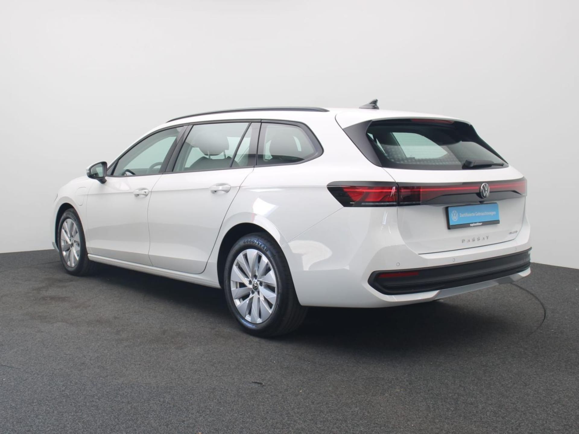 Volkswagen Passat Basis-Modell