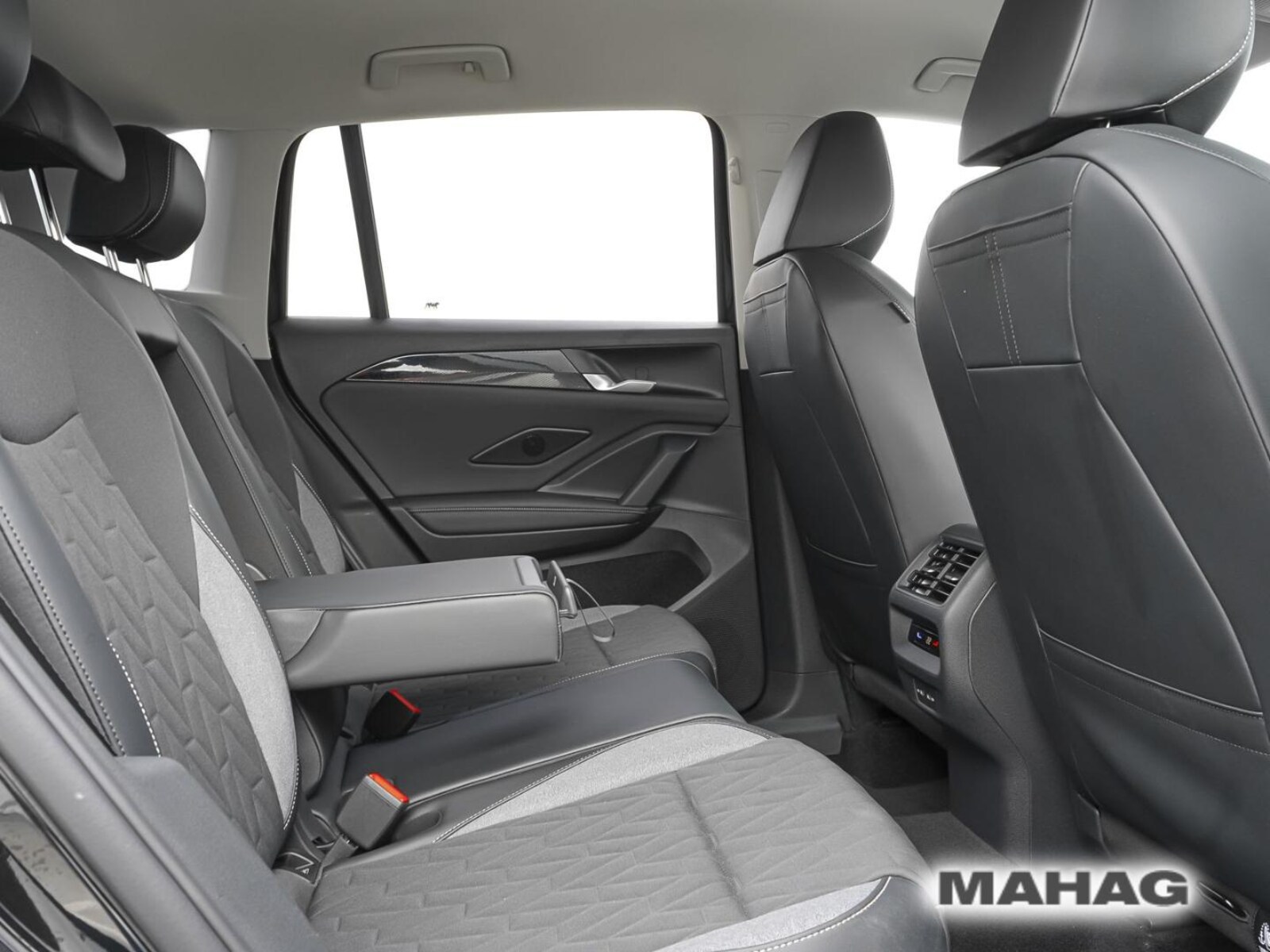 Volkswagen Tiguan – Bild 15