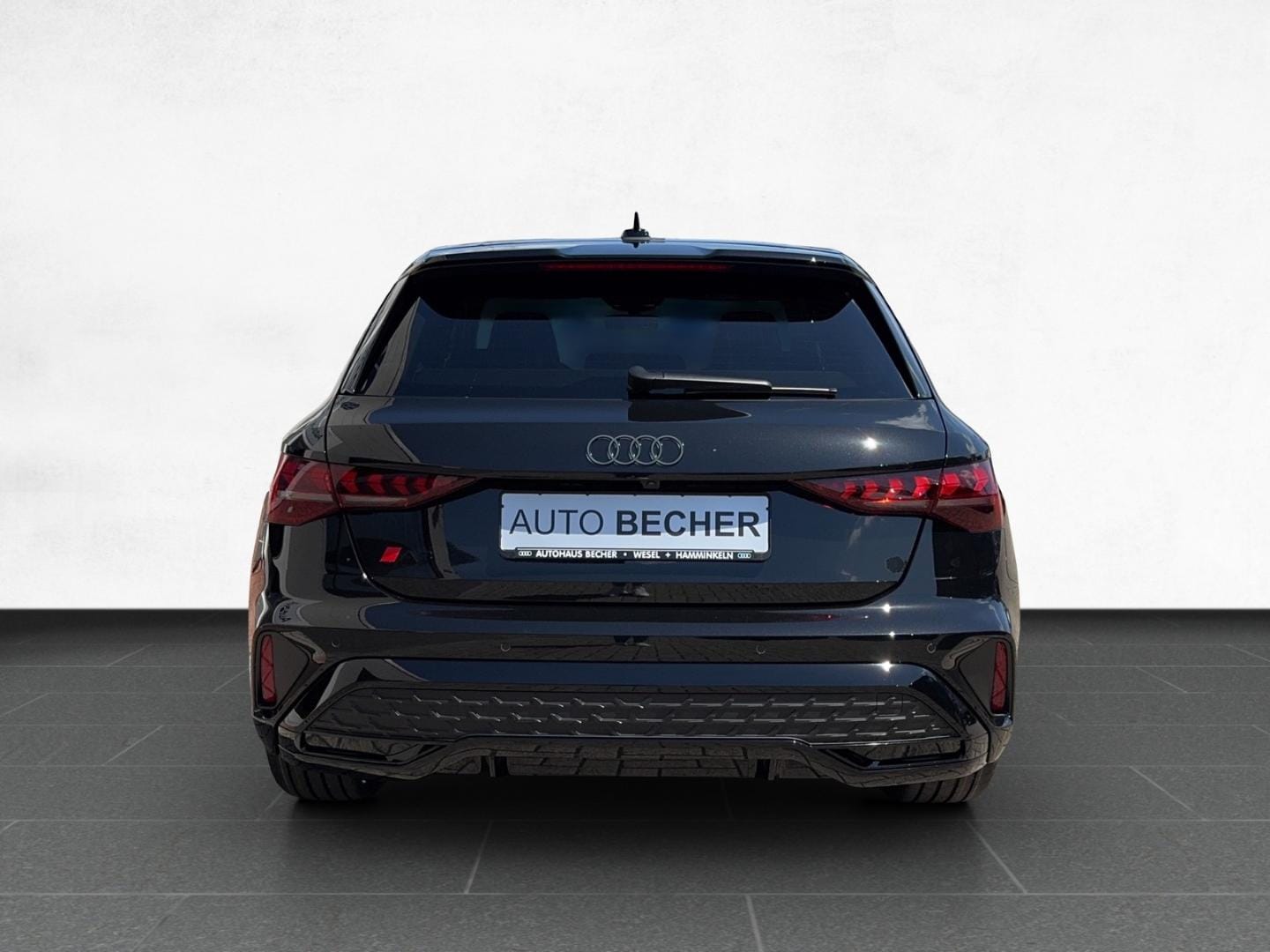 Bild über Audi A3 Sportback S line 35 TFSI S tronic - für weitere Informationen kontaktieren Sie den Audi Partner