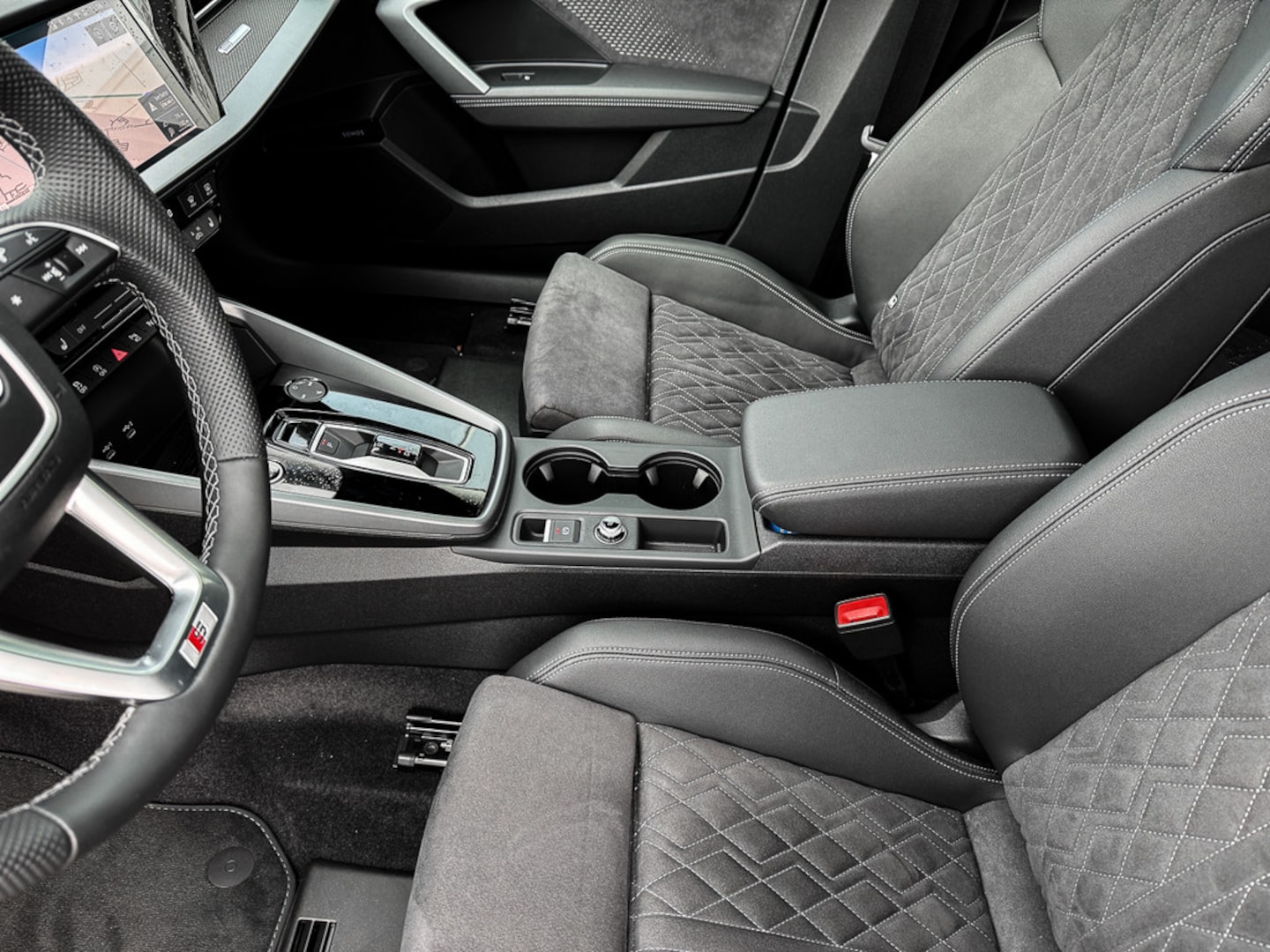 Bild über Audi A3 Sportback TFSI 110 kW S tronic - für weitere Informationen kontaktieren Sie den Audi Partner