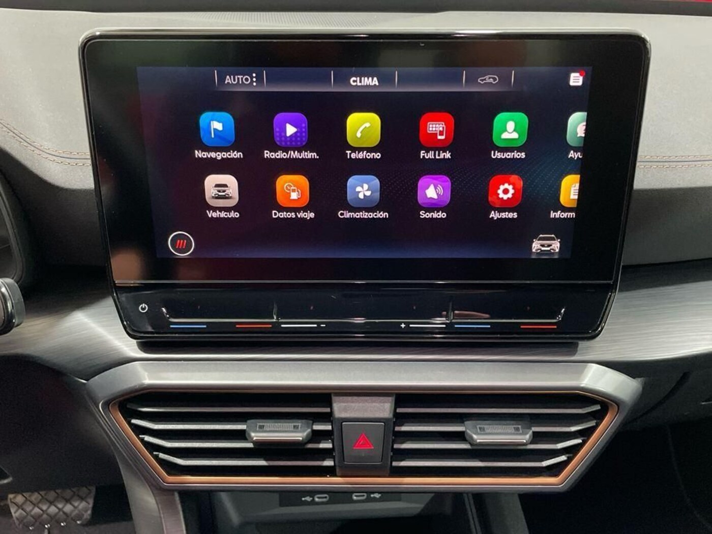 CUPRA Formentor 1.5 TSI DSG 110 kW (150 CV) — photo 18