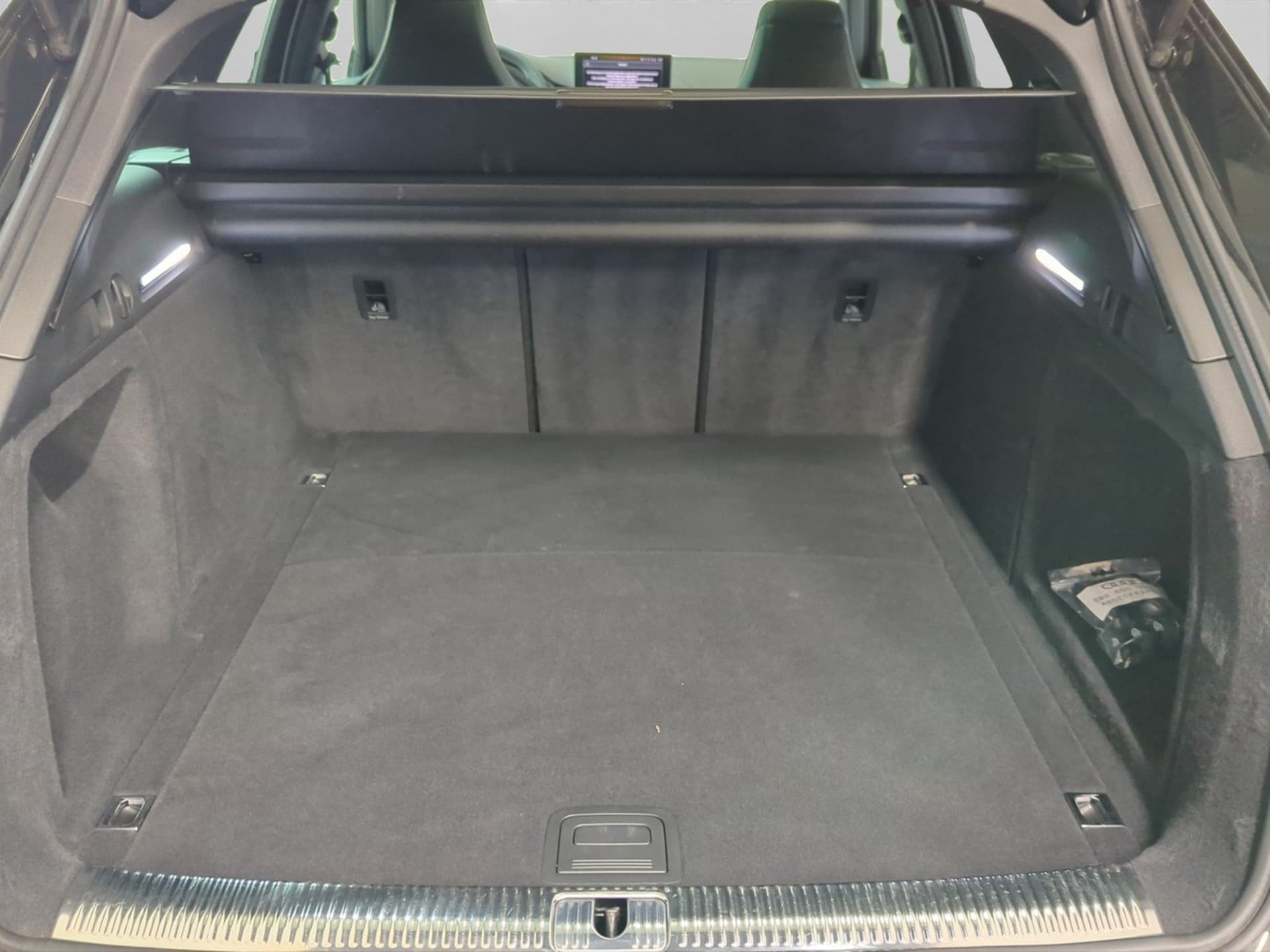 Audi A4 Avant S line