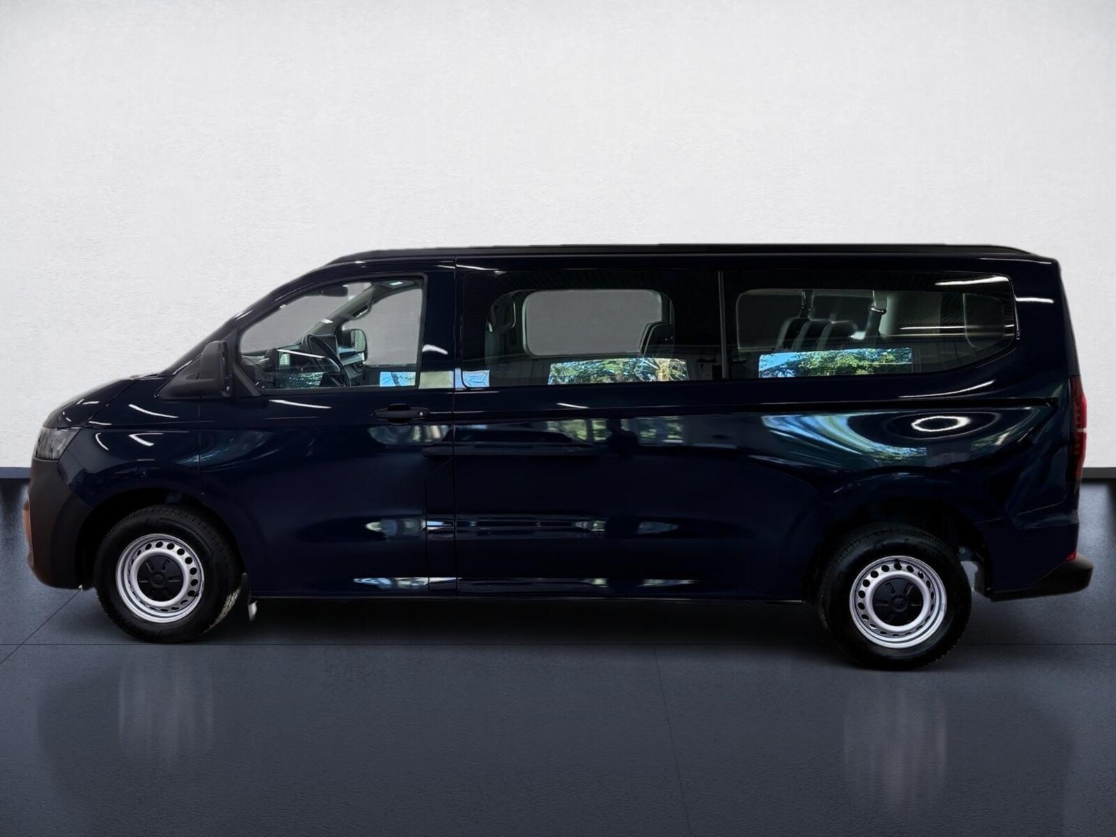 Volkswagen Transporter Kombi langer Radstand – Bild 3