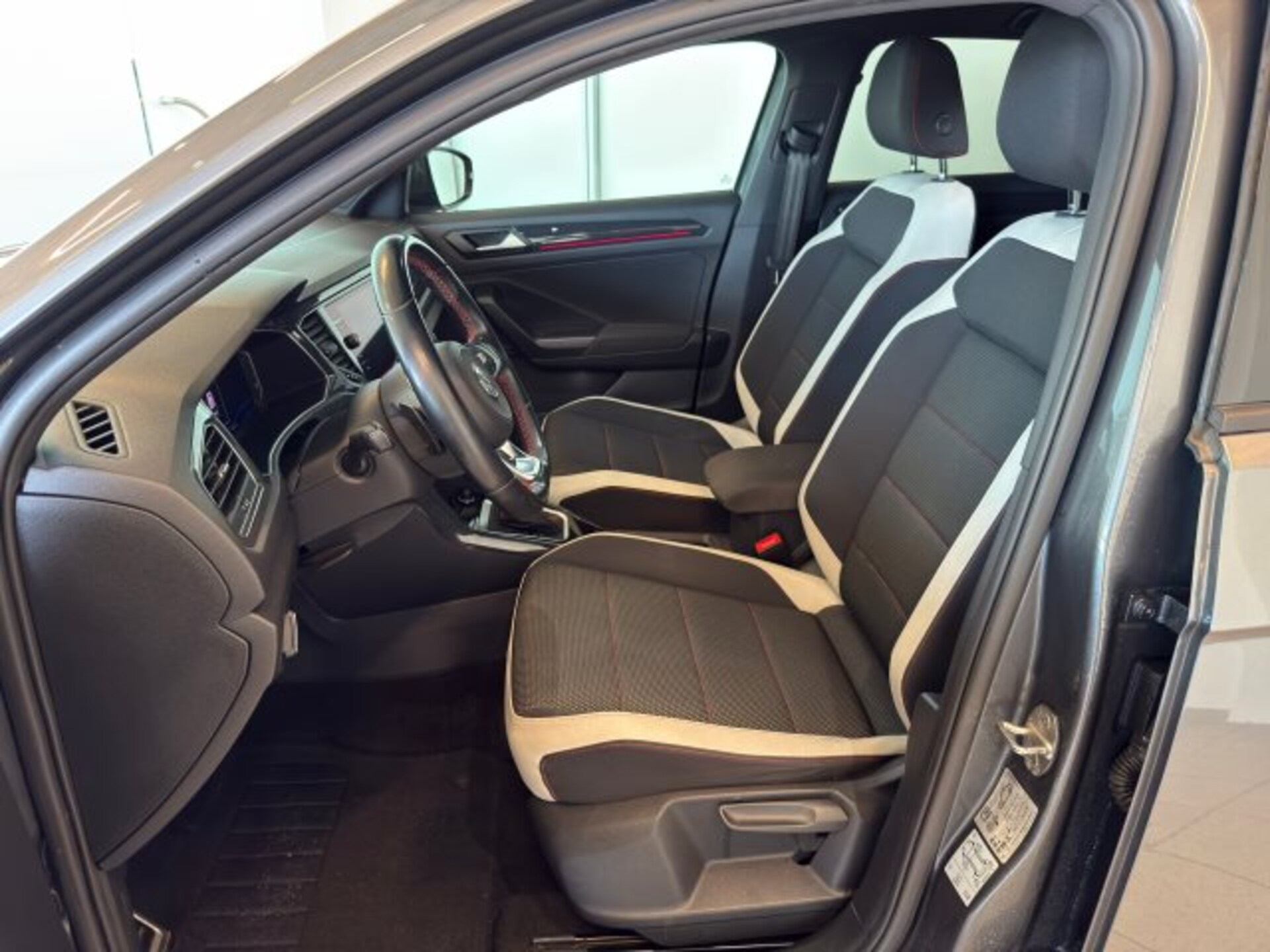 Volkswagen T-Roc Sport