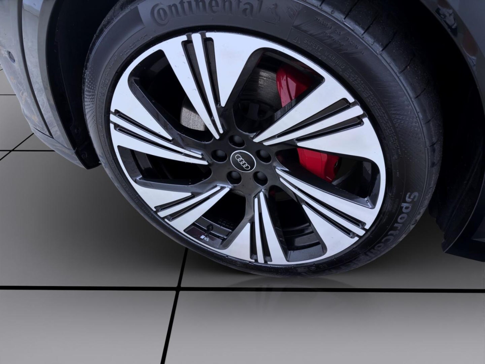 Audi Q8 Sportback e-tron S line