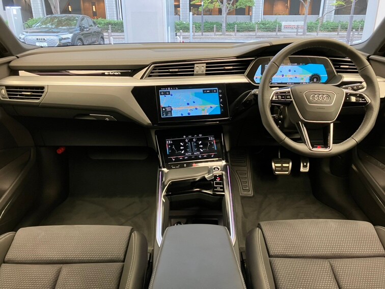 Image about Audi Q8 e-tron 55 e-tron S line