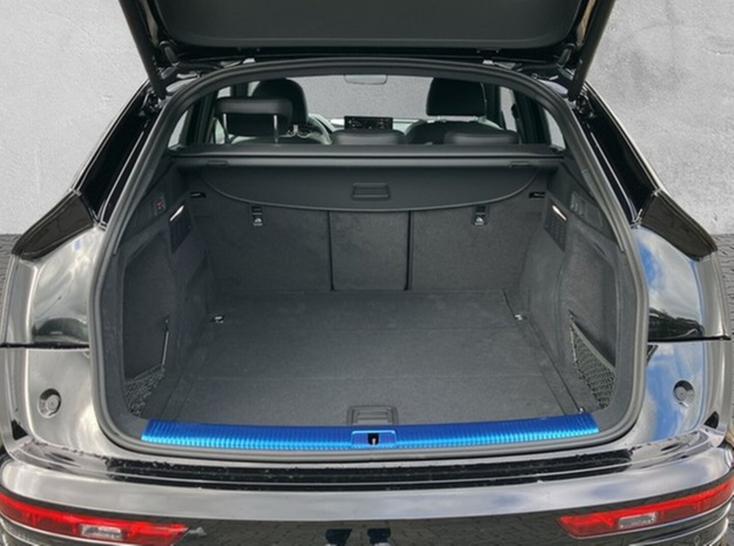 Bild über Audi Q5 Sportback 40 TDI quattro S tronic - für weitere Informationen kontaktieren Sie den Audi Partner