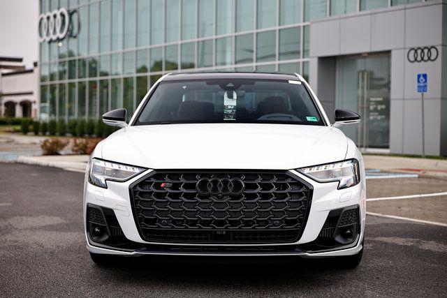 2025 Audi S8 Base - Photo 14