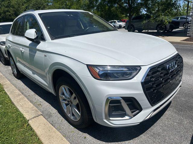 2023 Audi Q5 45 Premium's photo