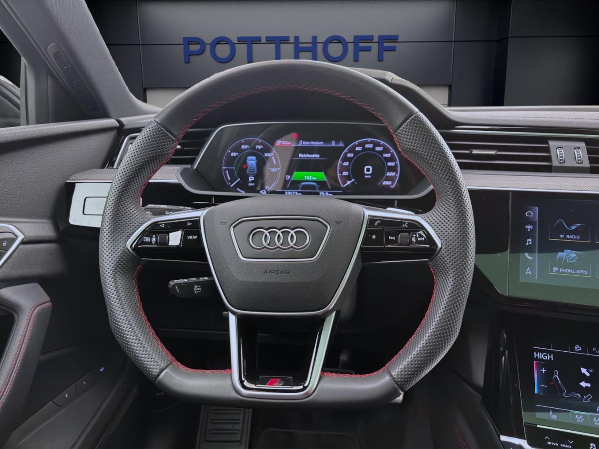 Audi Q8 Sportback e-tron S line