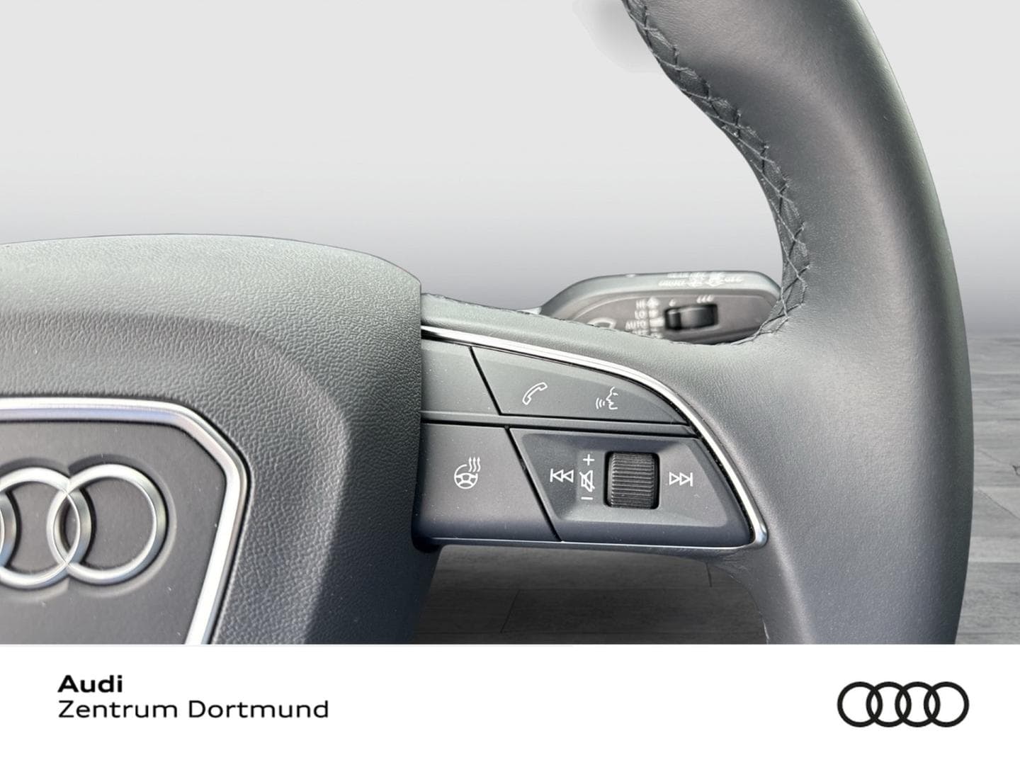 Bild über Audi Q3 TDI quattro 142 kW S tronic - für weitere Informationen kontaktieren Sie den Audi Partner