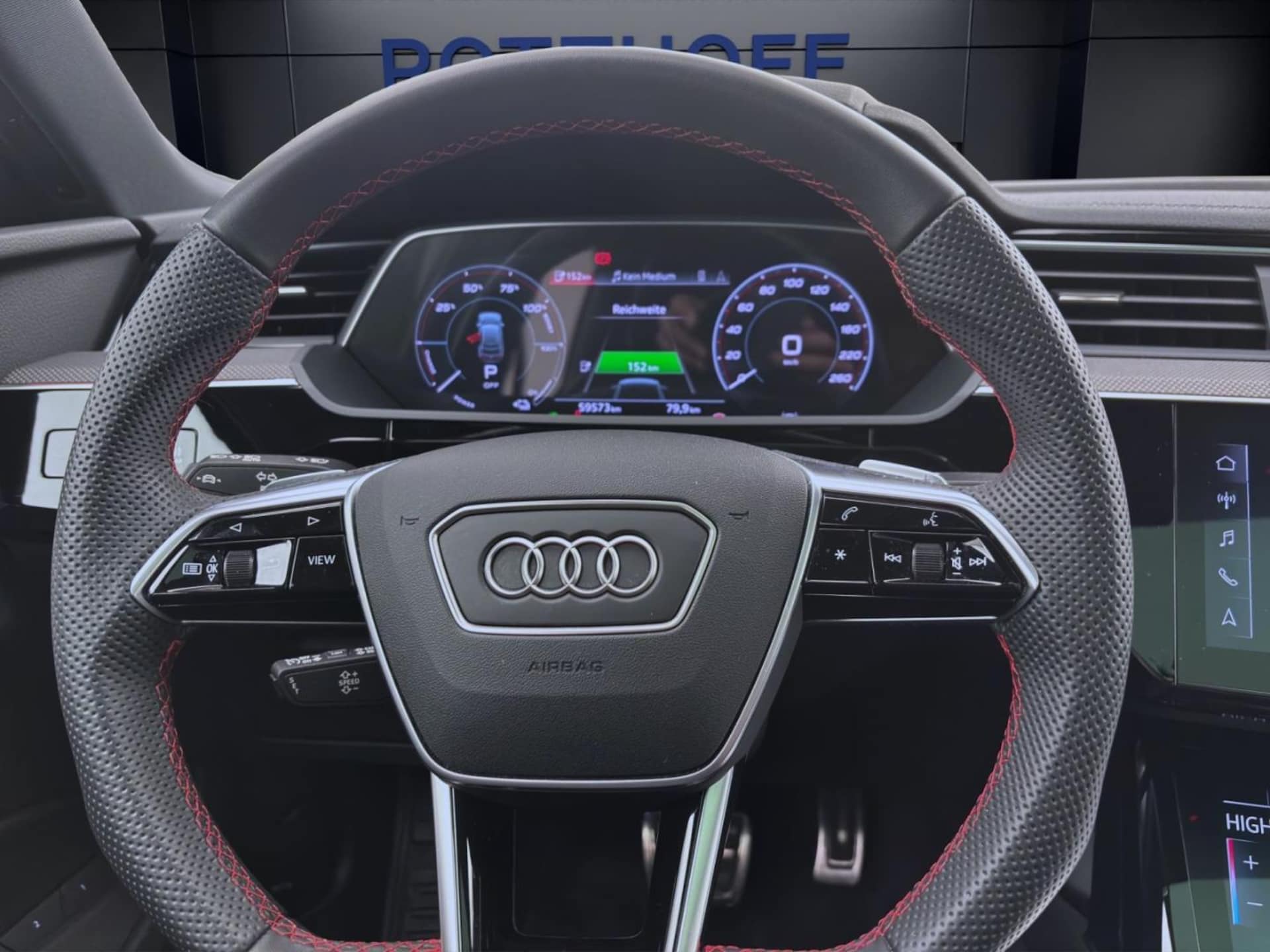 Audi Q8 Sportback e-tron S line