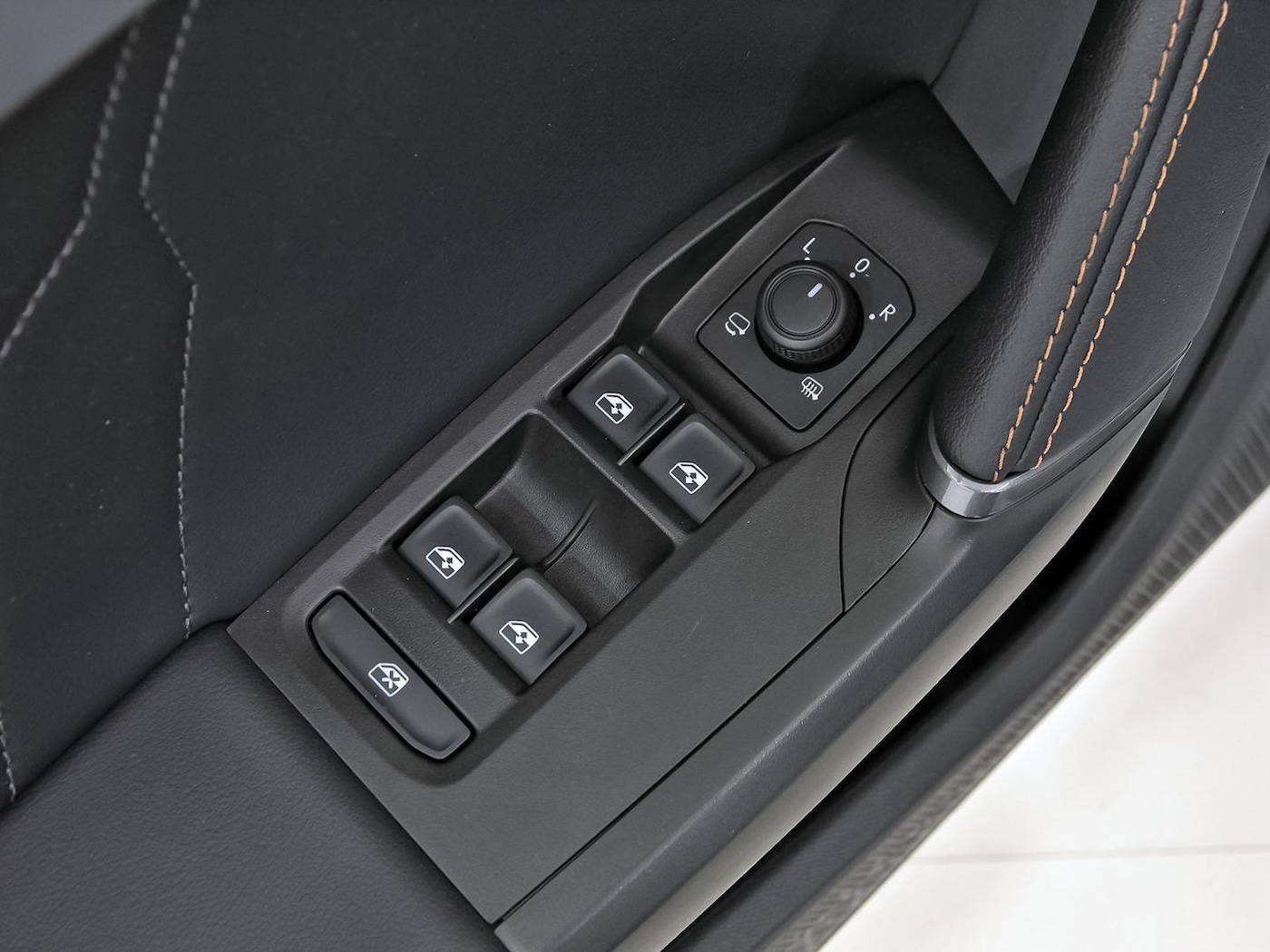 CUPRA Leon León 2.0 TSI VZ DSG 221 kW (300 CV) — photo 13