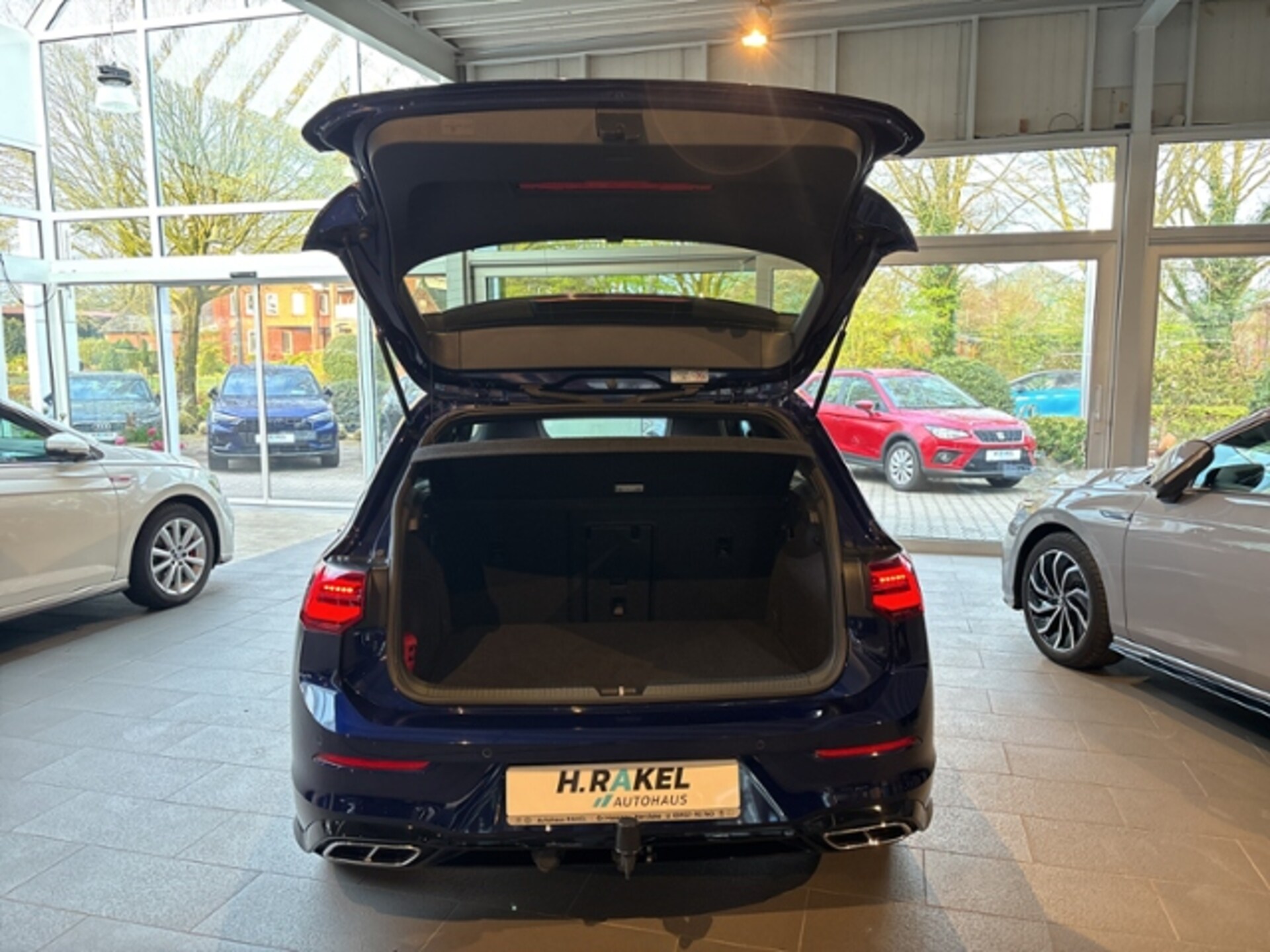 Volkswagen Golf R-Line