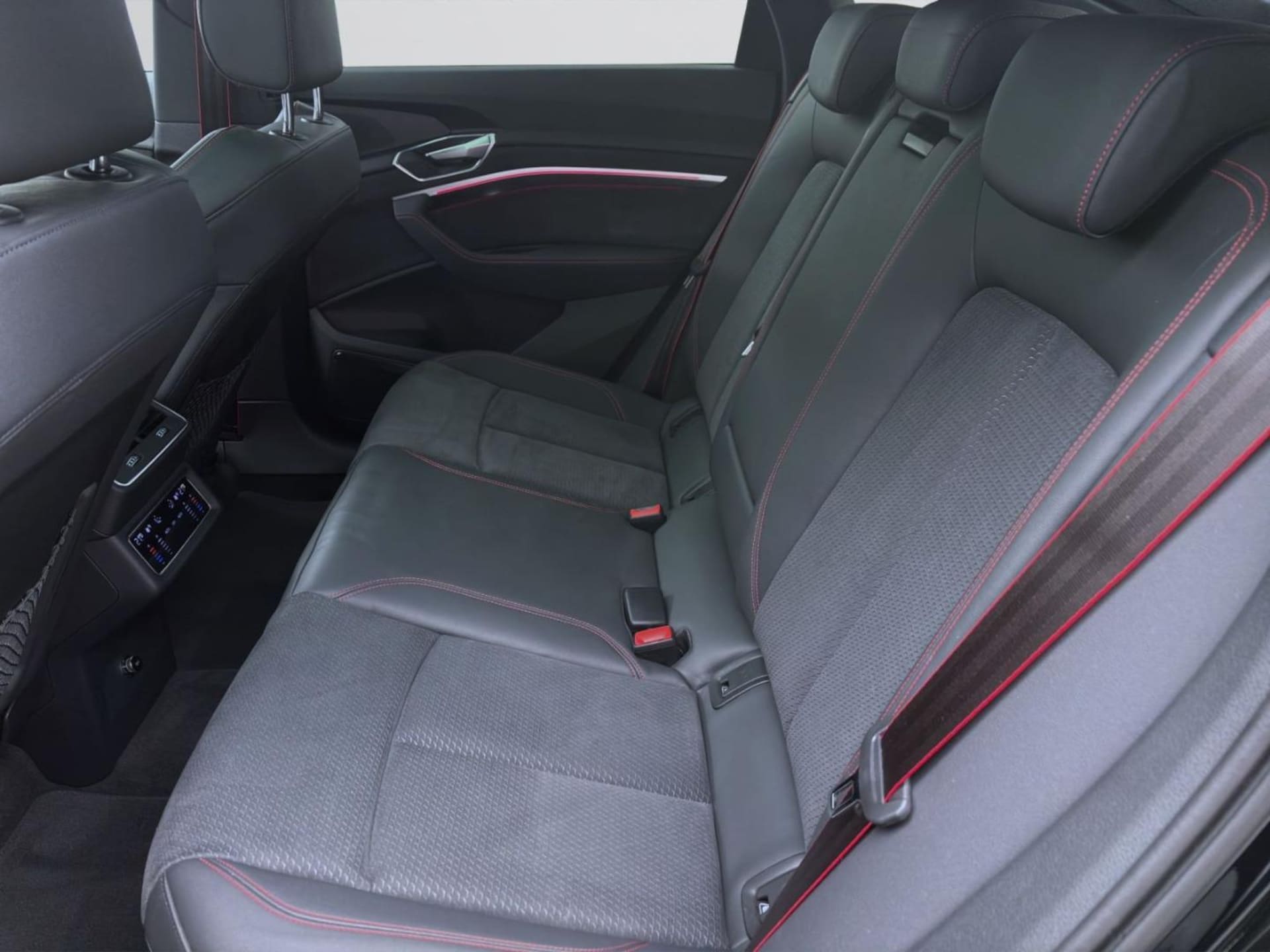 Audi Q8 Sportback e-tron S line
