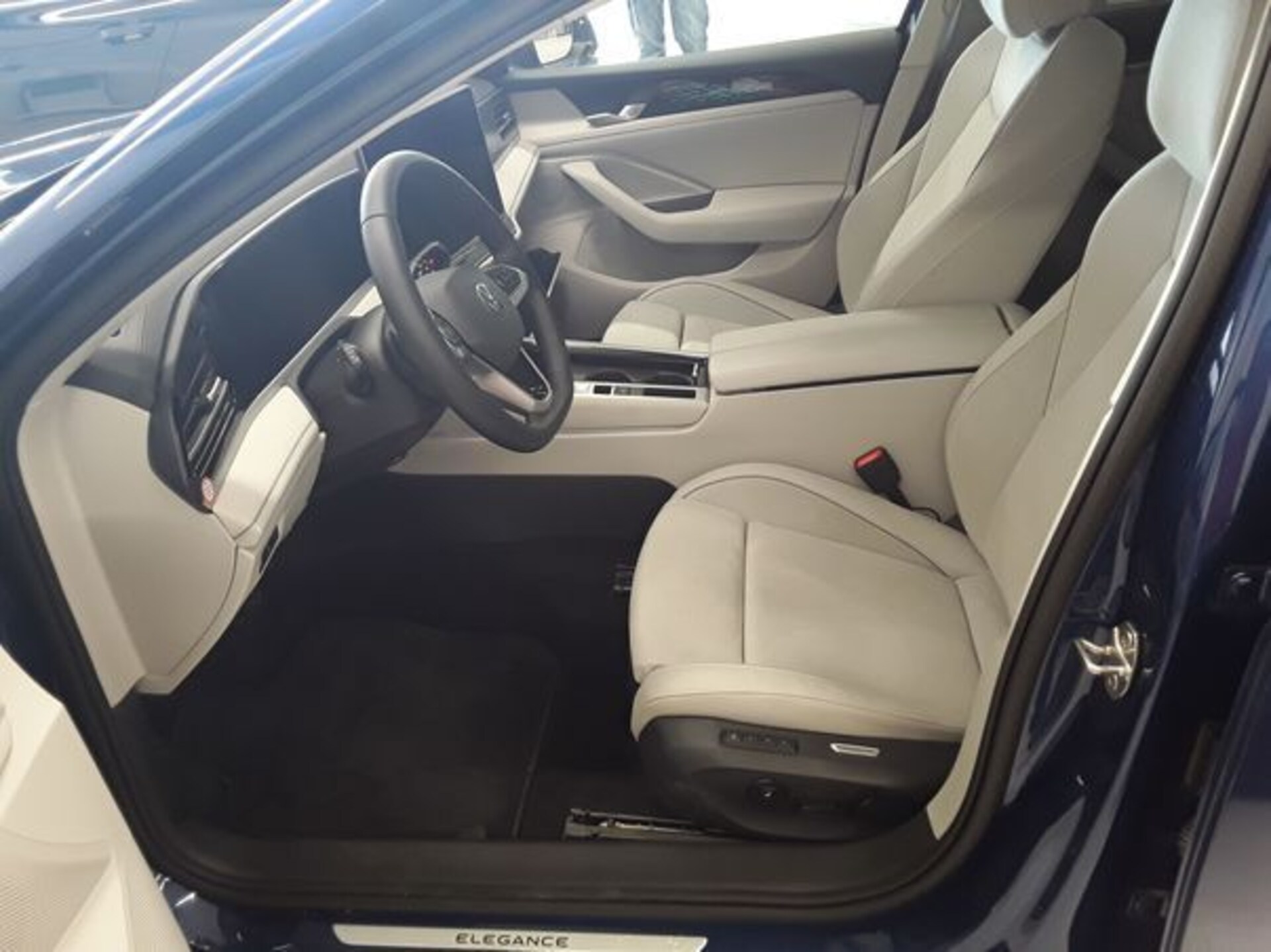 Volkswagen Passat Elegance