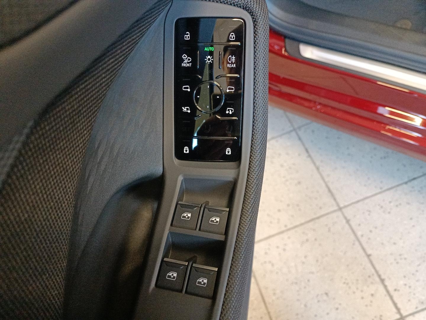 Bild über Audi A5 Avant TFSI 150 kW S tronic - für weitere Informationen kontaktieren Sie den Audi Partner