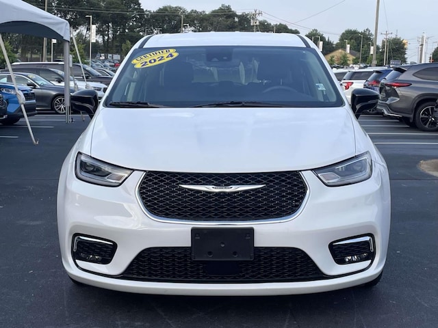 2024 Chrysler Pacifica