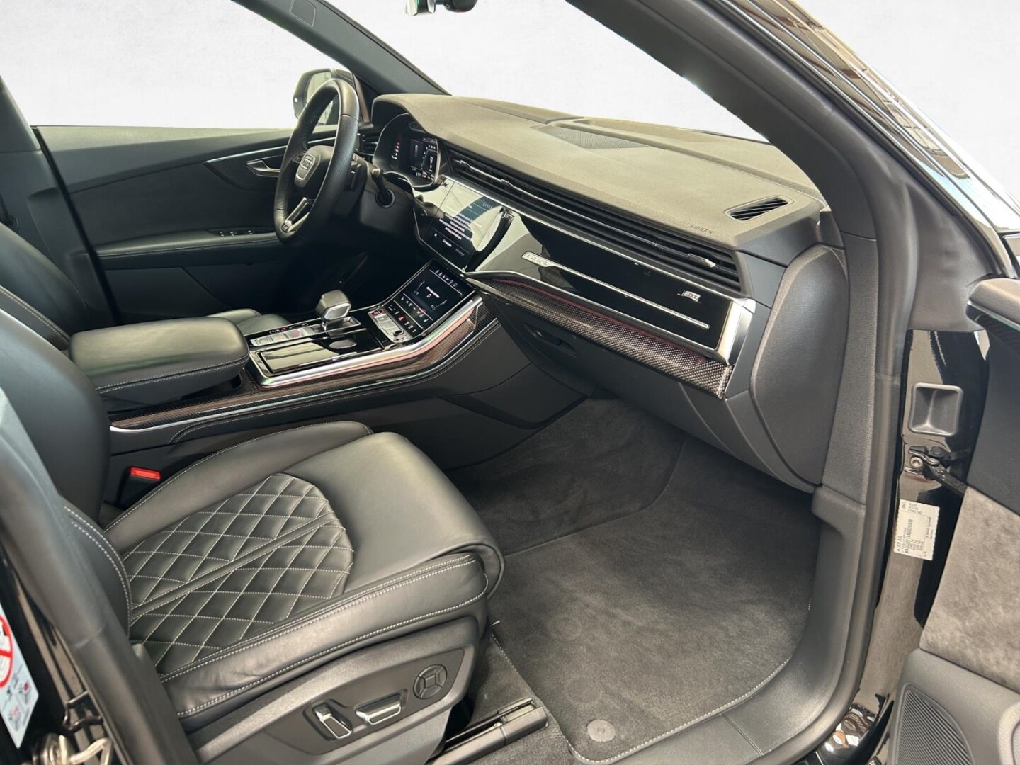 Image about Audi SQ8 TFSI quattro tiptronic
