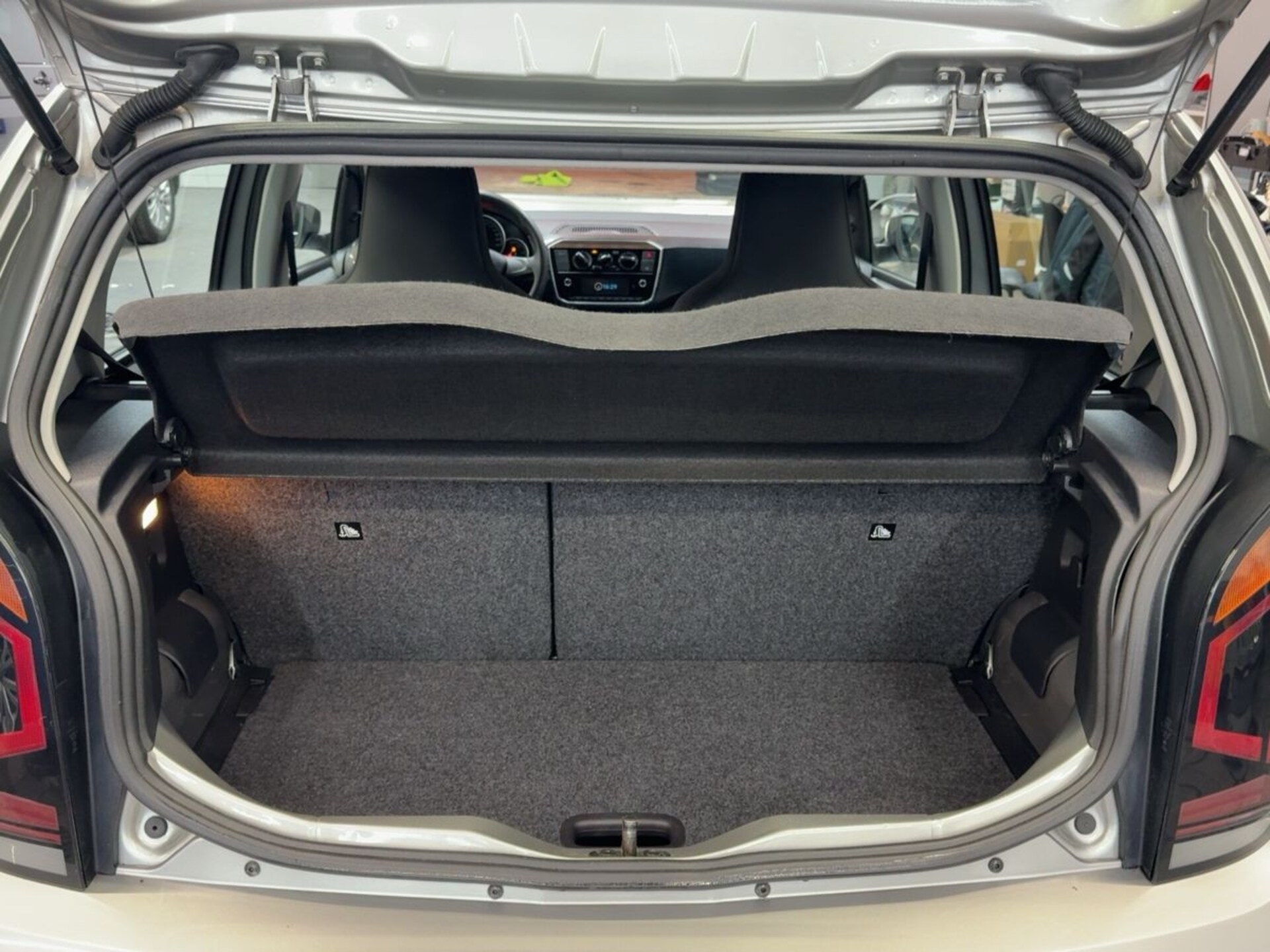 Volkswagen up! move up!