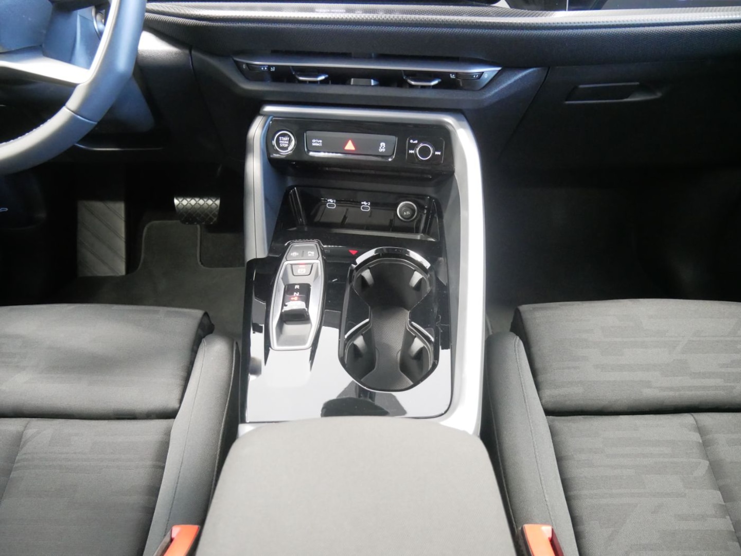 Bild über Audi Q5 SUV TFSI quattro 150 kW S tronic - für weitere Informationen kontaktieren Sie den Audi Partner