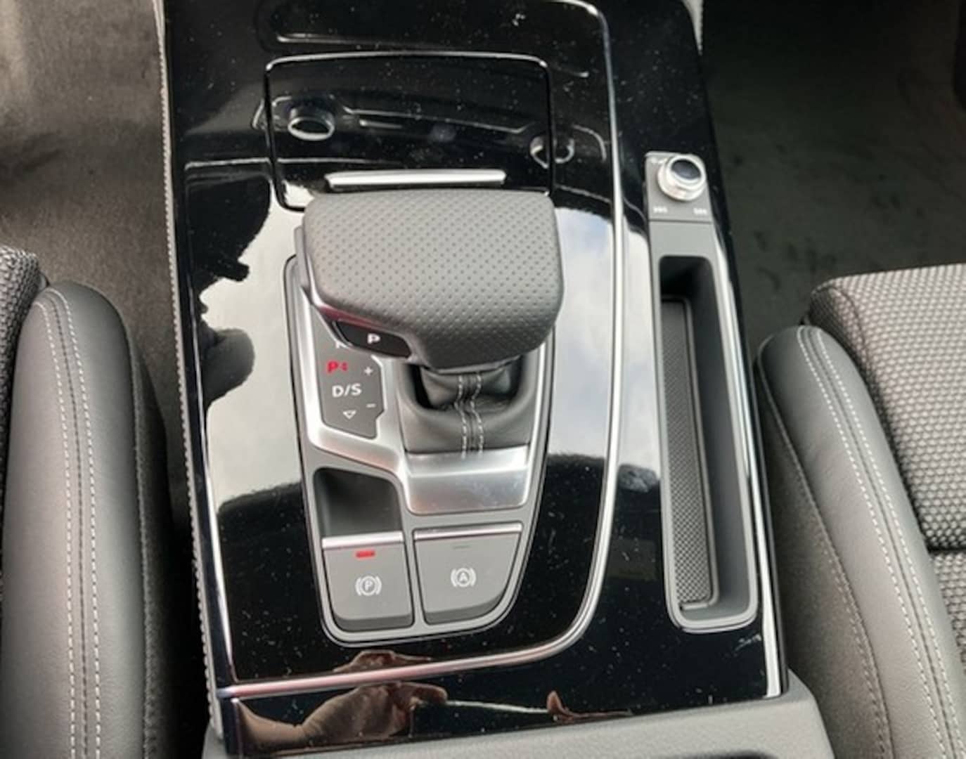 Bild über Audi Q5 Sportback 40 TDI quattro S tronic - für weitere Informationen kontaktieren Sie den Audi Partner
