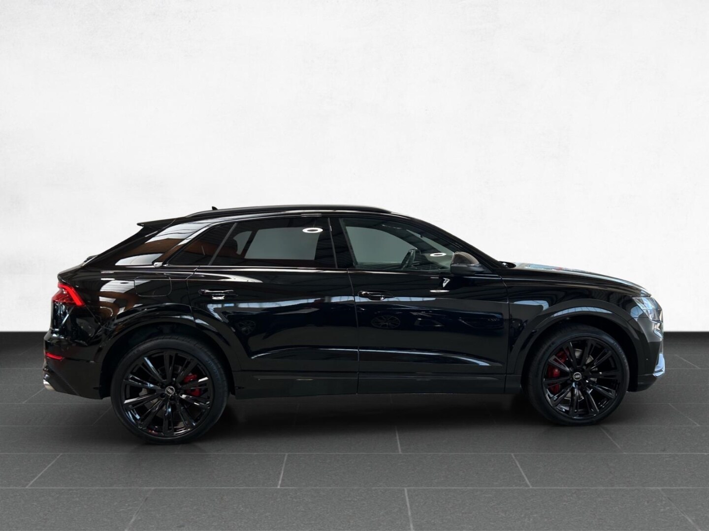 Image about Audi SQ8 TFSI quattro tiptronic