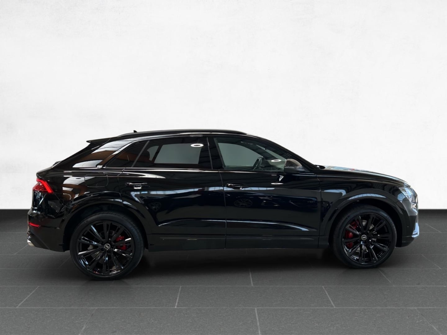 Image about Audi SQ8 TFSI quattro tiptronic