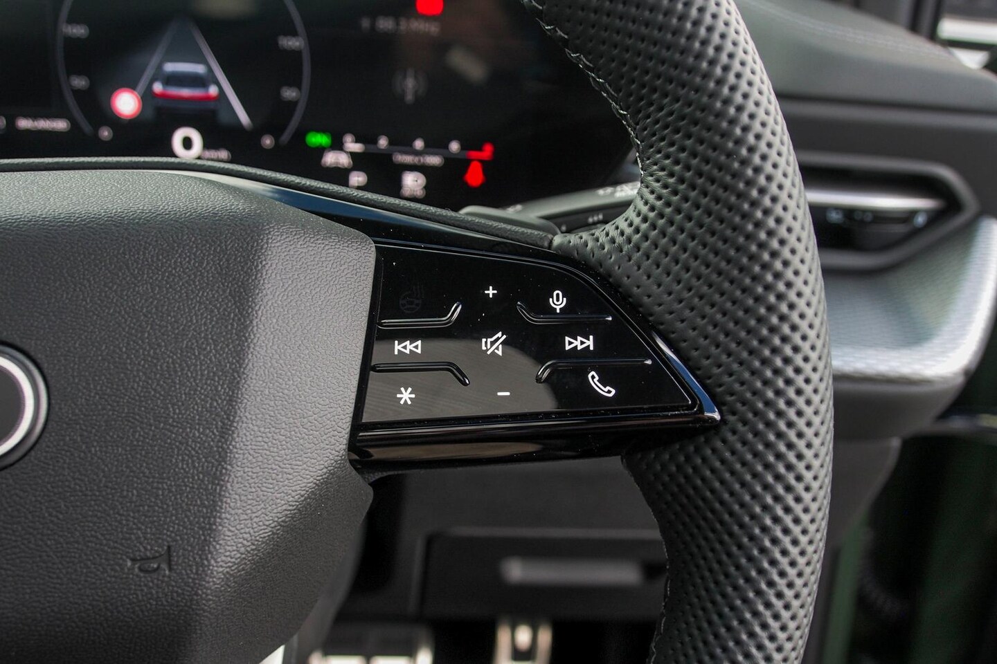 Image about Audi Q5 SUV TFSI quattro 200 kW sport