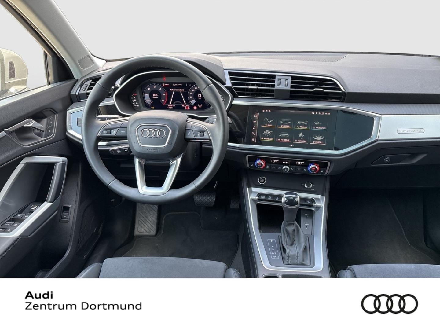 Bild über Audi Q3 TDI quattro 142 kW S tronic - für weitere Informationen kontaktieren Sie den Audi Partner