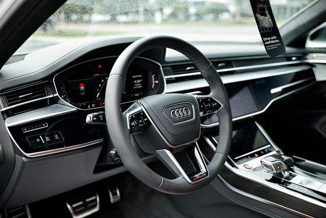 2025 Audi S8 Base - Photo 21