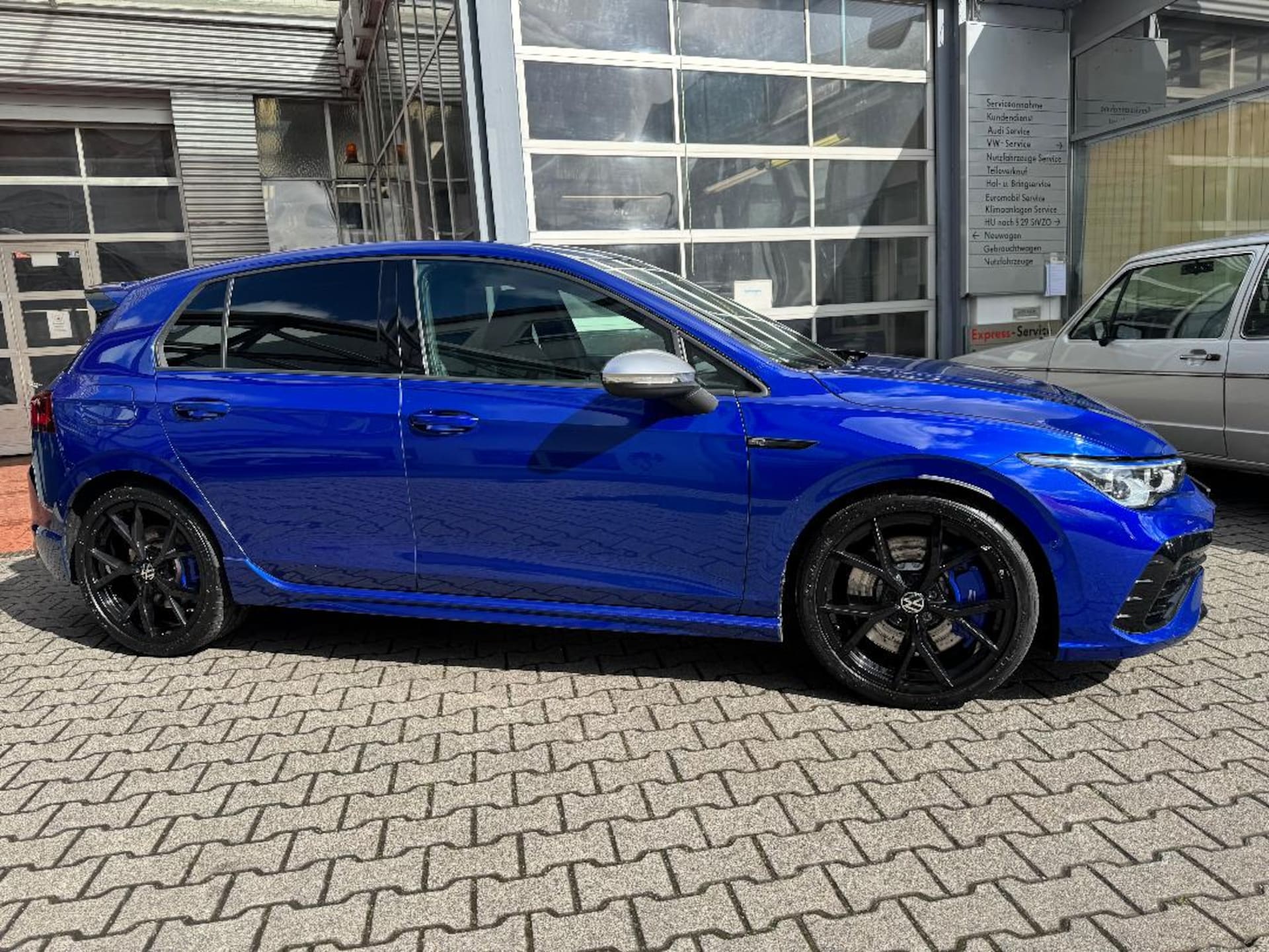 Volkswagen Golf R