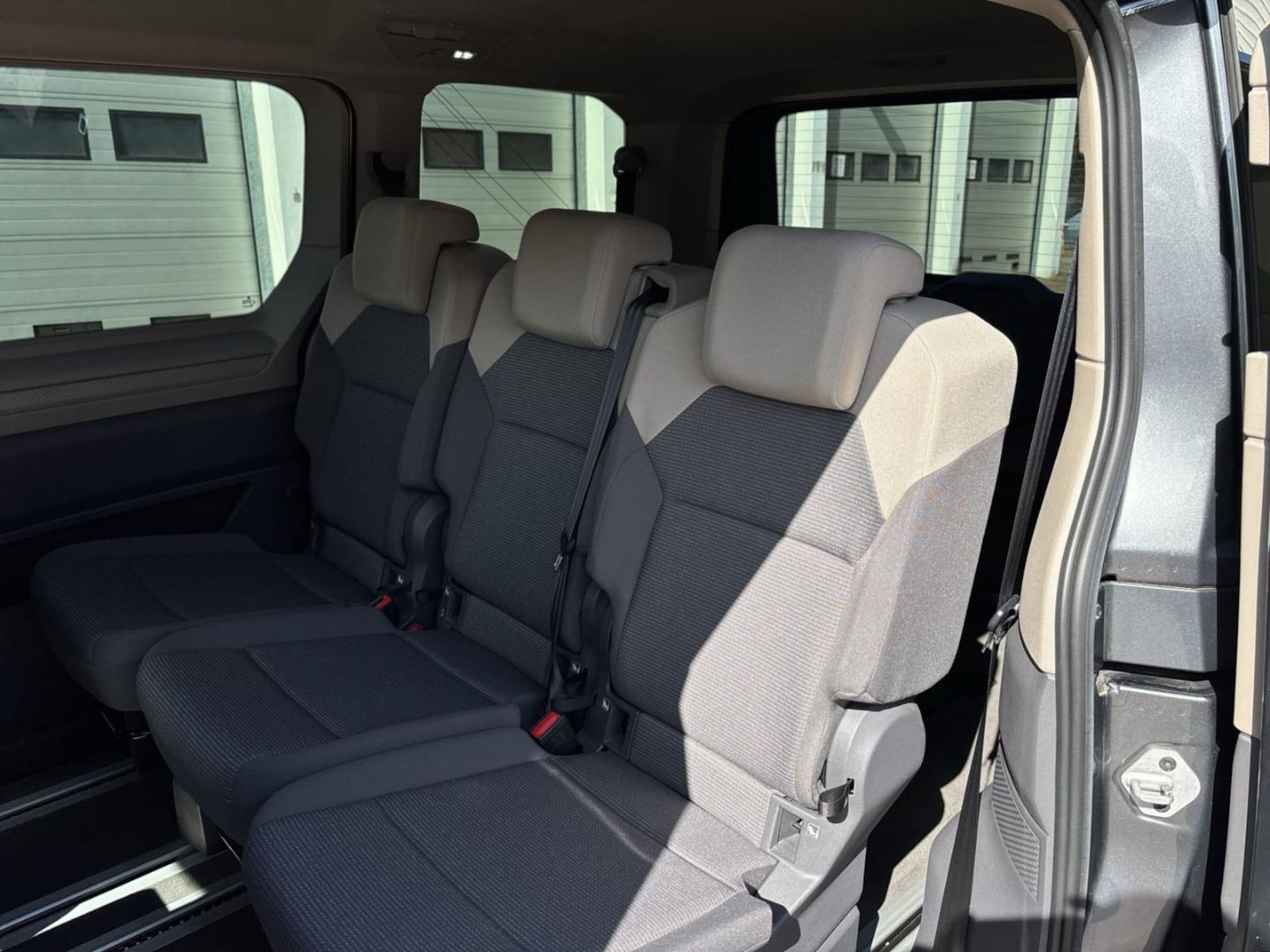Volkswagen Multivan Basis-Modell