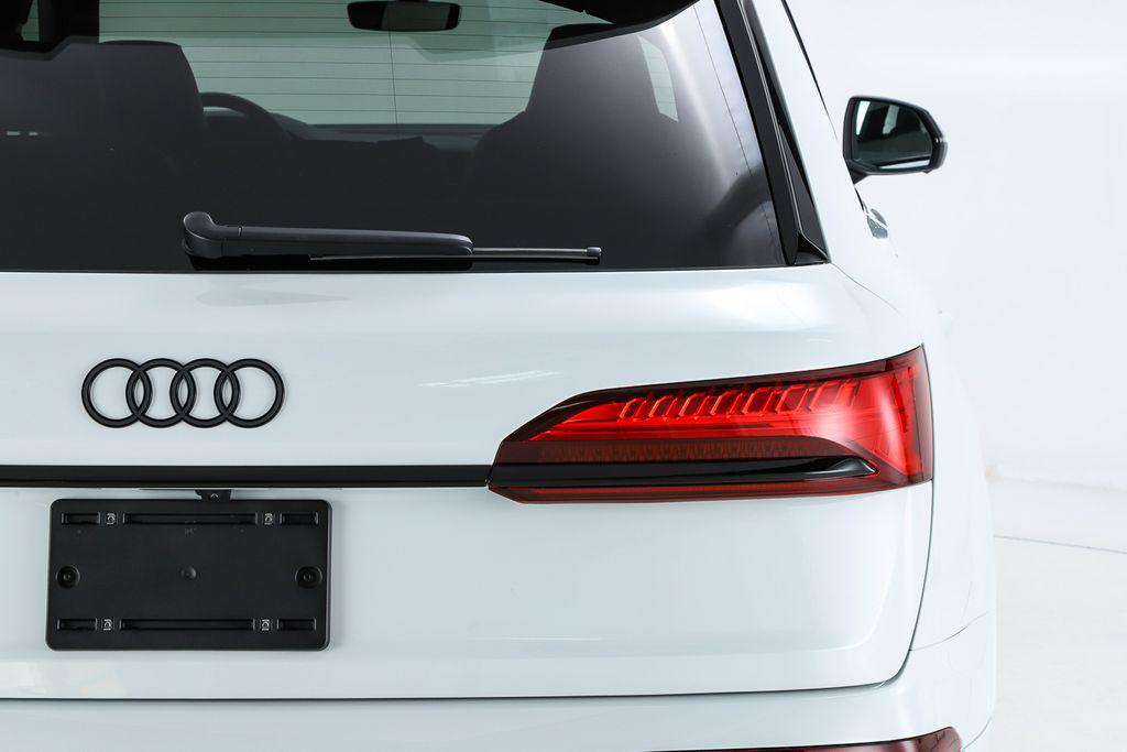 2026 Audi SQ7 Premium Plus - Photo 15