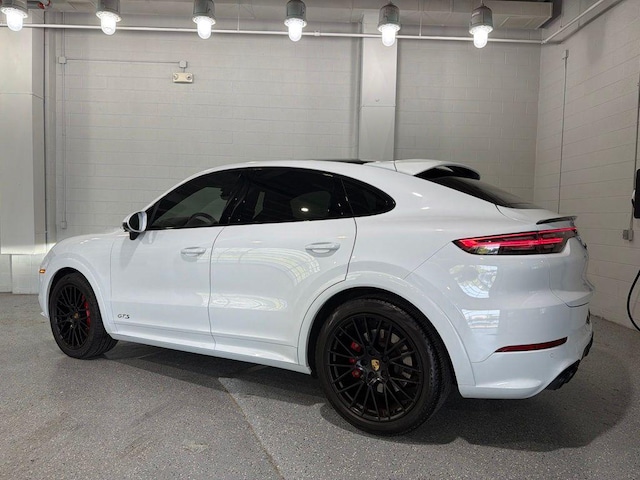 2023 Porsche Cayenne Hybrid