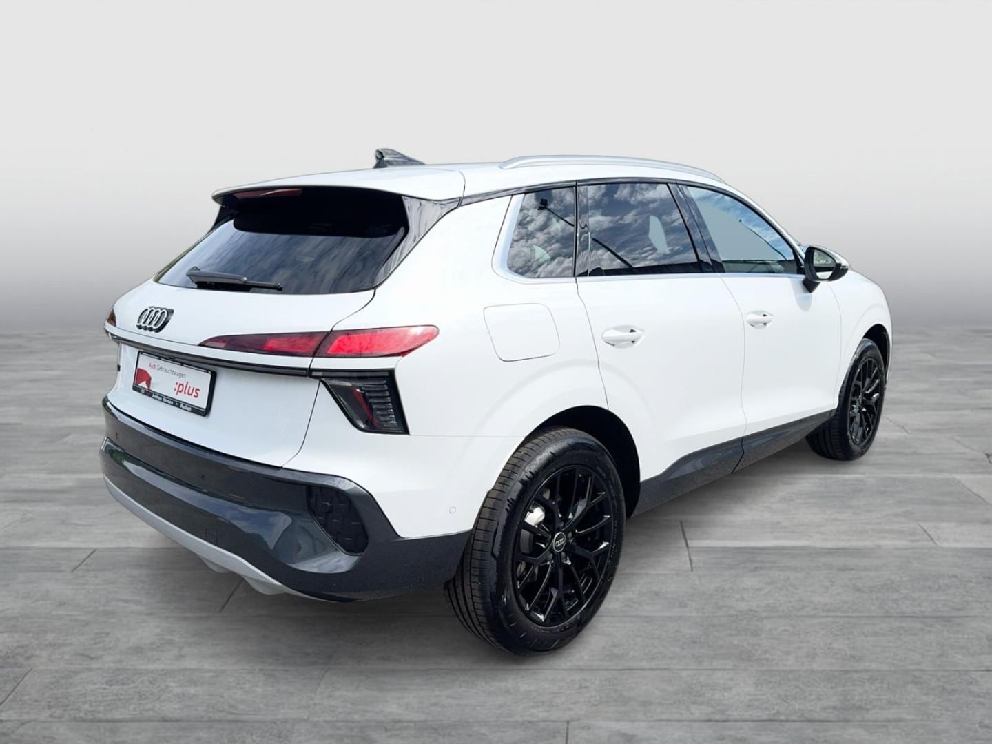 Bild über Audi Q3 SUV TFSI 110 kW S tronic - für weitere Informationen kontaktieren Sie den Audi Partner